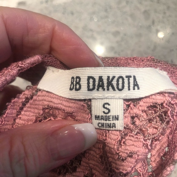 🚫SOLD🚫
BB Dakota Lacey Top. tight fit if bigger chested - Picture 5 of 5